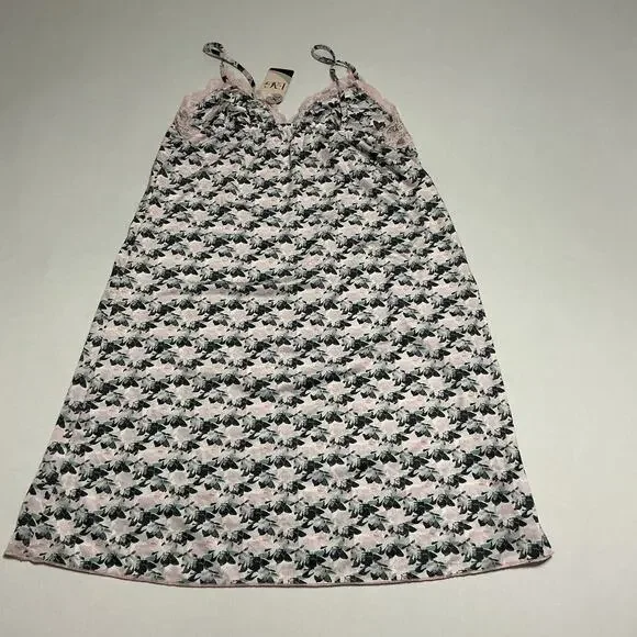 Pink Lace NWT Small Nightgown/Slip Dress Floral Feminine - Picture 9 of 12